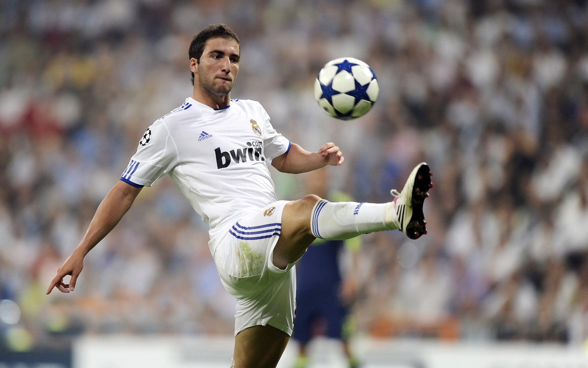 中超俱乐部加强后勤保障提升球员赛季稳定性，中超外援后卫实力排名